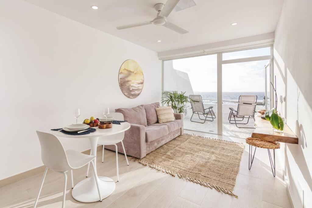 Beachfront With Open Terrace In Canteras Las Palmas de Gran Canárias