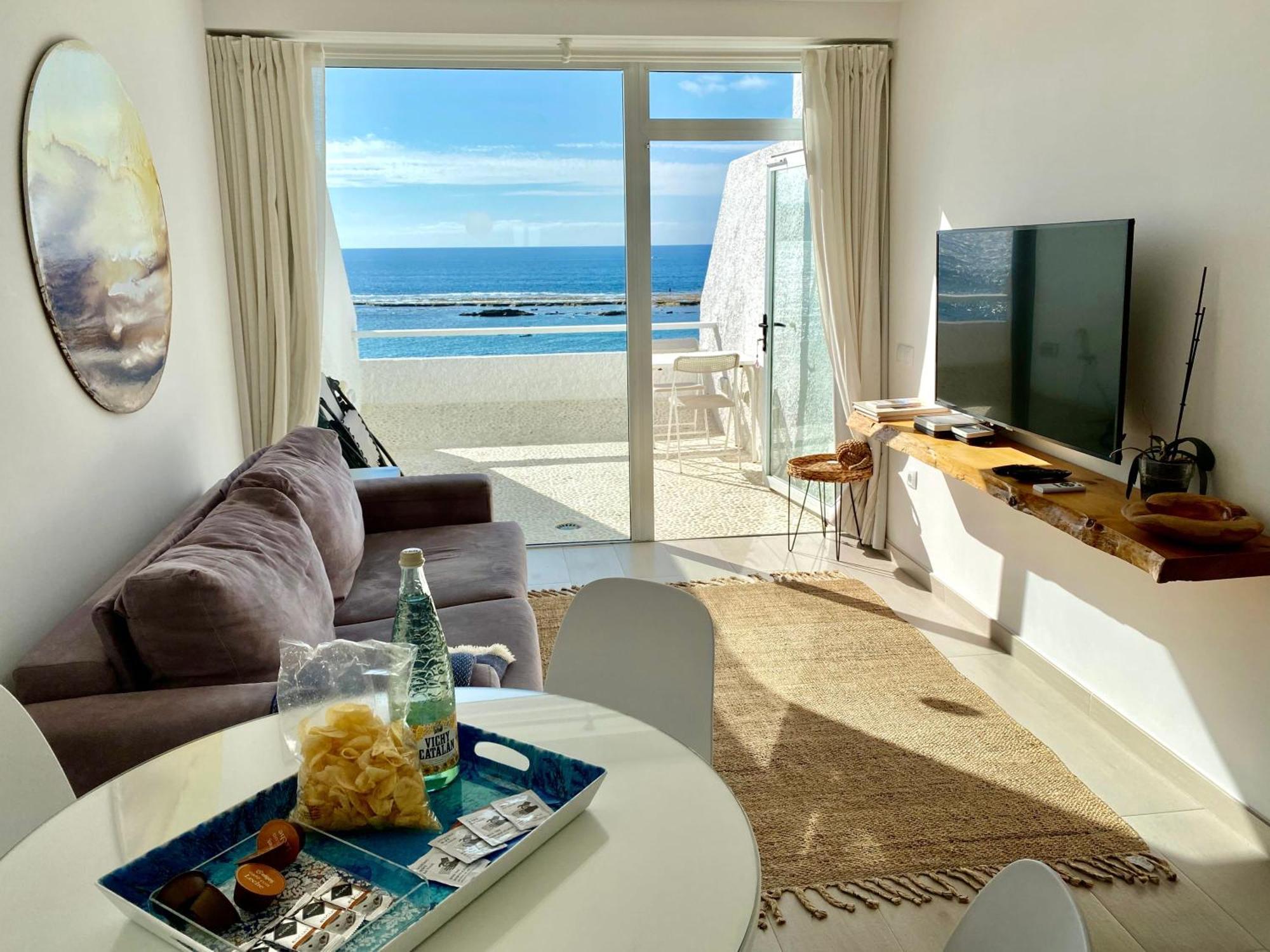 Beachfront With Open Terrace In Canteras Apartment